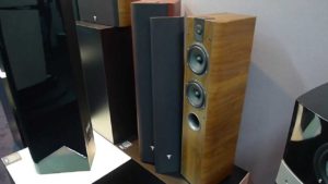 Loa Focal Chorus 714