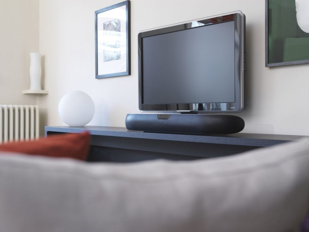 Loa B&W Panorama 2 nho gon va nhieu tien ich