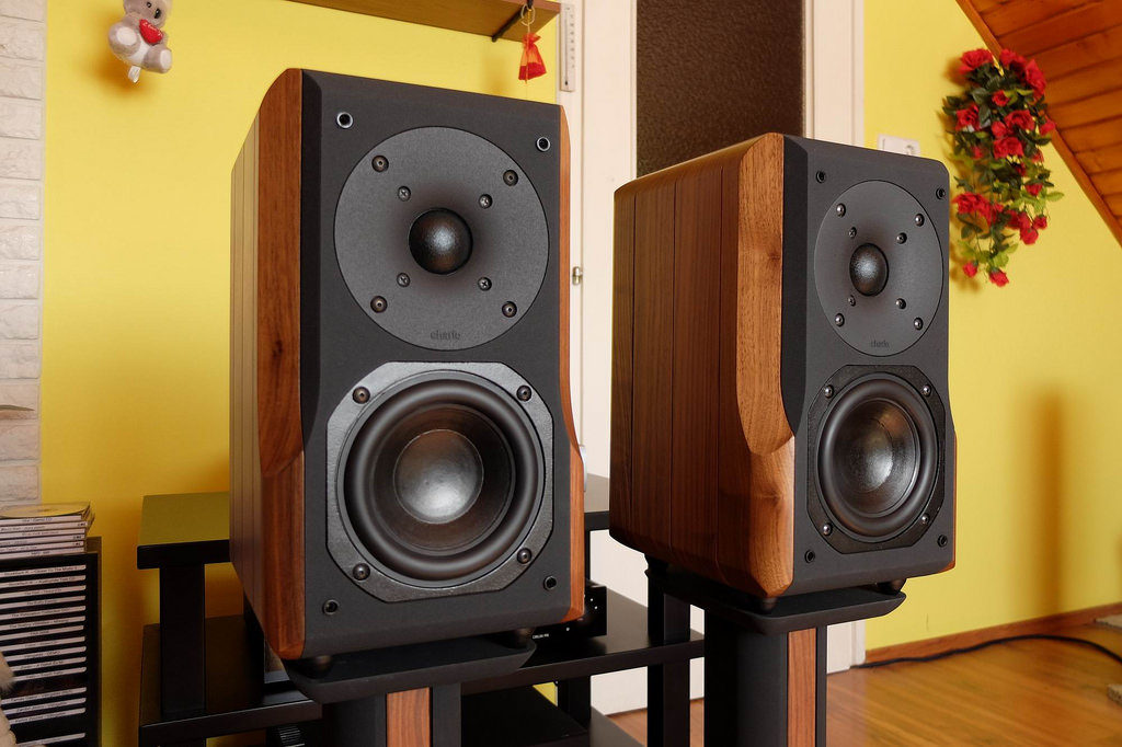 loa Chario Lynx chuan