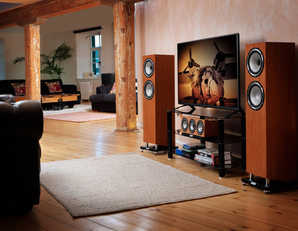 Loa Tannoy Revolution XT C