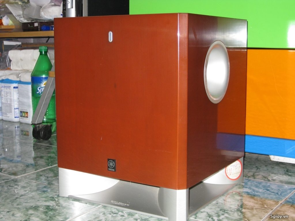 Loa subwoofers Yamaha YST-SW325 chuan