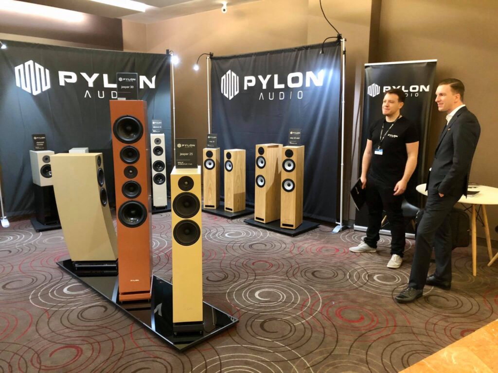 loa pylon audio jasper 30 chat