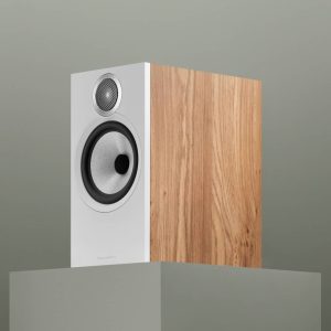 Loa Bowers & Wilkins 606 S3 có nhỏ gọn tinh tế, mang âm thanh vượt tầm kích thước